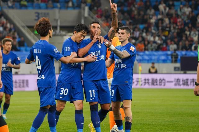 知识挑战-揭秘三镇四主力单飞幕后 昔日冠军困境中被迫转型